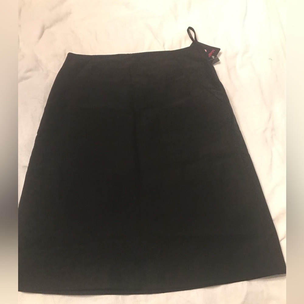 NEW ! - DKNY Black Ladies Skirt - Size 8